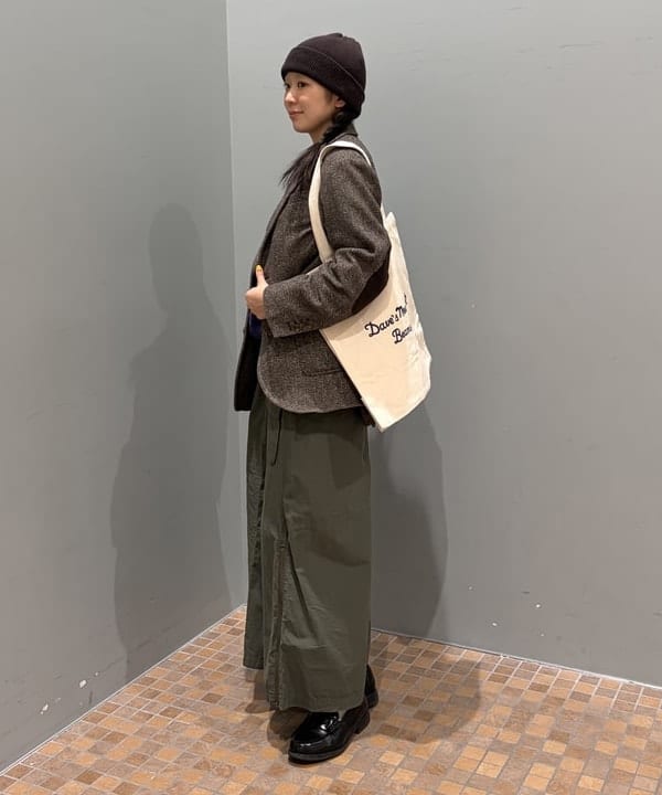 ばるたんさんの「BEAMS WOMEN｜ツイード スリーボタン ビッグジャケット」を使ったコーディネート