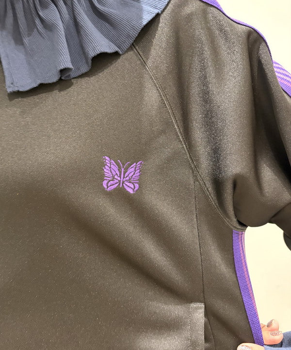 ばるたんさんの「BEAMS WOMEN｜リブ フリル ギャザー ロングスリーブ」を使ったコーディネート