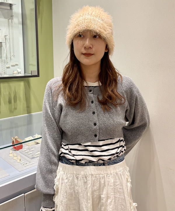 大木さんの「BEAMS WOMEN｜クロップド クルーネック カーディガン」を使ったコーディネート