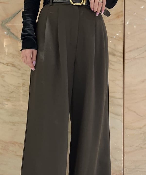 関 桂子さんの「BEAMS WOMEN｜フェイクレザー シャツジャケット」を使ったコーディネート