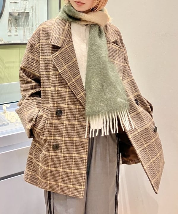 イトウミサキさんの「BEAMS WOMEN｜レースライントラックパンツ」を使ったコーディネート