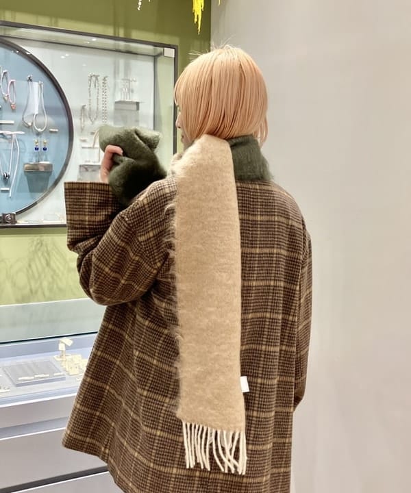 イトウミサキさんの「BEAMS WOMEN｜レースライントラックパンツ」を使ったコーディネート