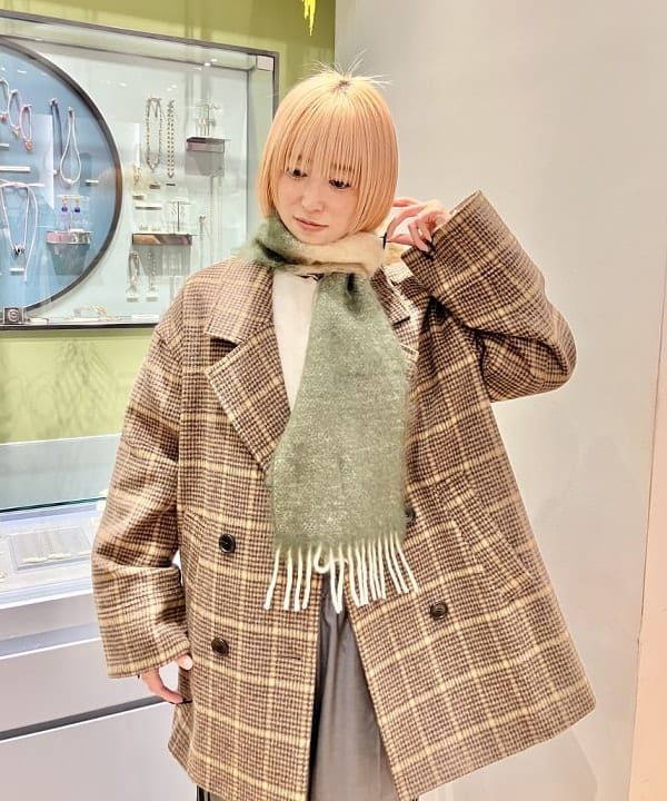 イトウミサキさんの「BEAMS WOMEN｜レースライントラックパンツ」を使ったコーディネート