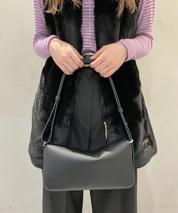 CHIHIROさんの「BEAMS WOMEN｜TATRAS / POLLINA ボアベスト」を使ったコーディネート