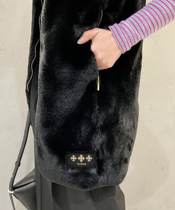 CHIHIROさんの「BEAMS WOMEN｜TATRAS / POLLINA ボアベスト」を使ったコーディネート