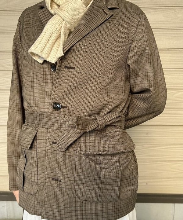 MATSUMOTO AMIさんの「BEAMS WOMEN｜チャイナ ボタン ベスト」を使ったコーディネート