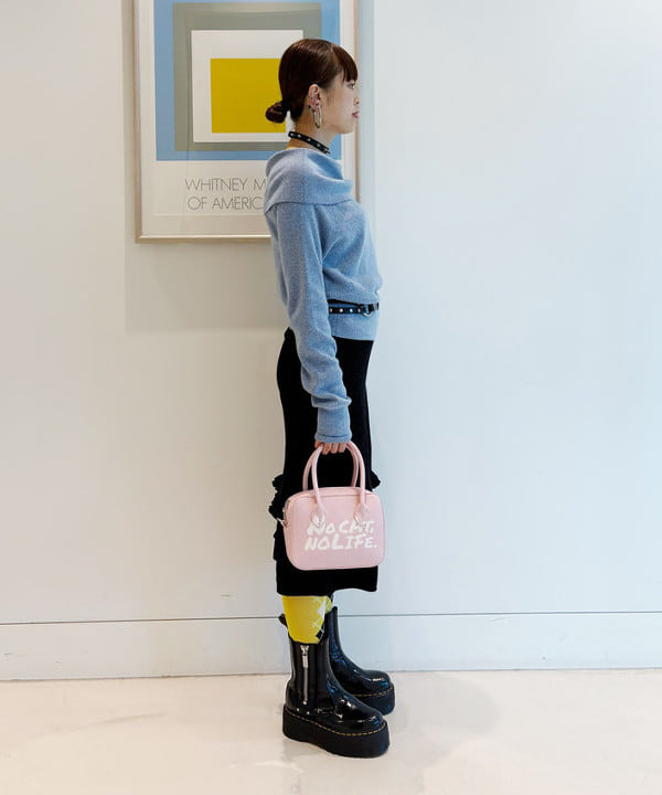 りかちょび/岸本梨佳さんの「BEAMS WOMEN｜リブ オフショルダー プルオーバー」を使ったコーディネート