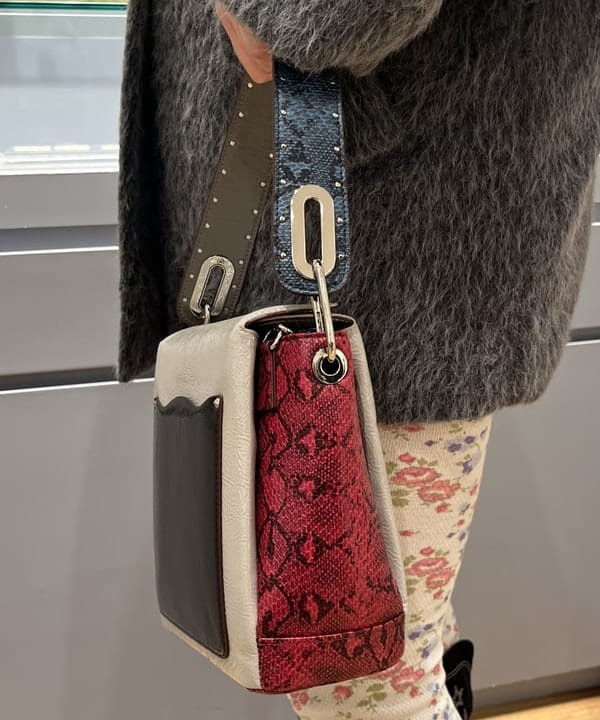 ゆいさんの「BEAMS WOMEN｜シャギースタンド カラー ハーフ コート」を使ったコーディネート