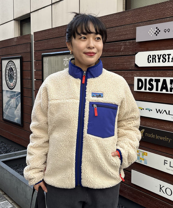 ナガオカ サキさんの「BEAMS WOMEN｜【別注】Champion / バックプリント リバースウィーブ(R) スウェット パンツ」を使ったコーディネート