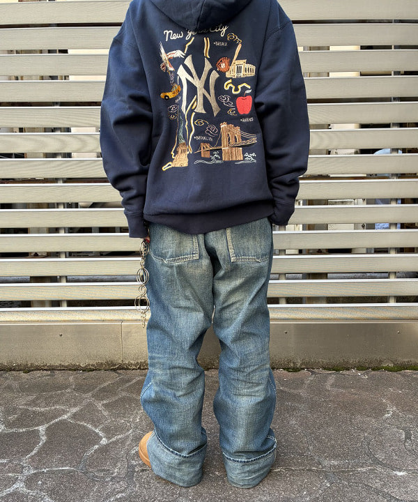 森川 夏衣さんの「BEAMS WOMEN｜【別注】テーラー東洋 / ZIPUP HOODIE」を使ったコーディネート