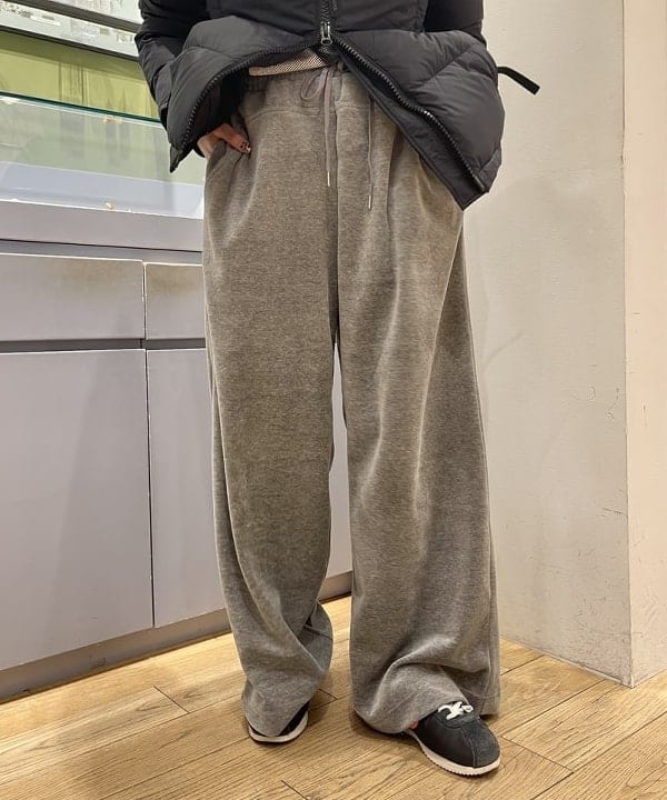 大木さんの「BEAMS WOMEN｜CONTROL FREAK / ナイロン 3Way トートバッグ」を使ったコーディネート