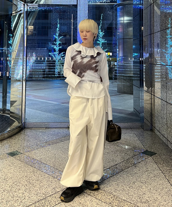 あさひさんの「BEAMS WOMEN｜レース キリカエ トラックパンツ」を使ったコーディネート