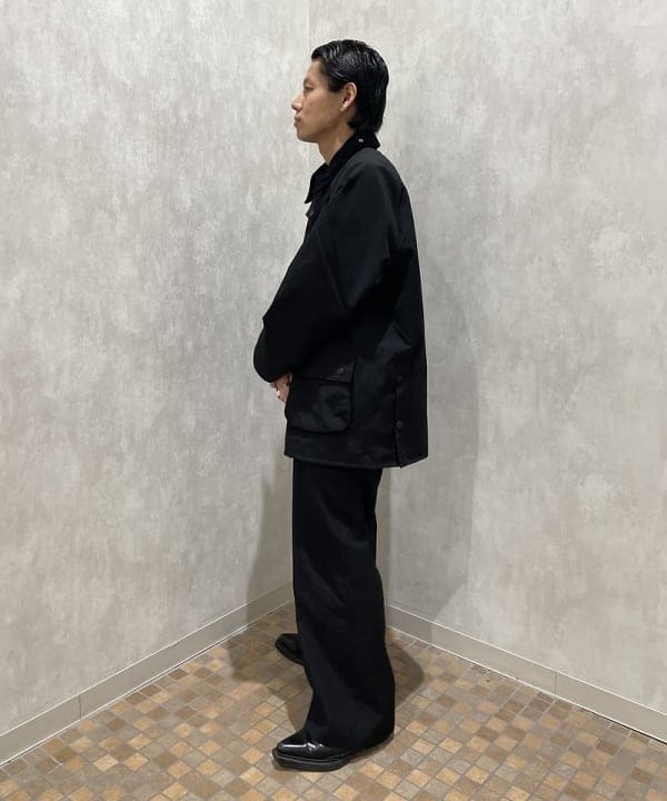 配島 孝明さんの「BEAMS WOMEN｜【別注】Barbour / BEDALE 2Layer Classic Fit」を使ったコーディネート