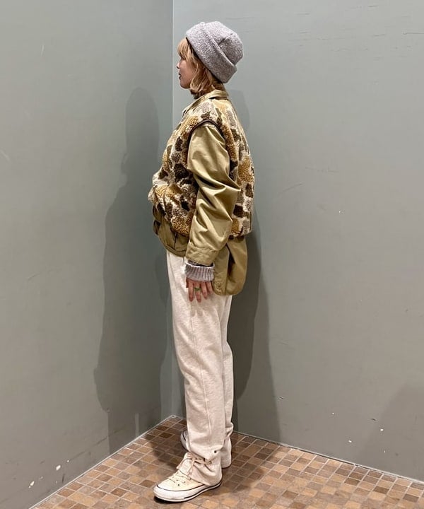 小原 もこさんの「BEAMS WOMEN｜ジャガード ボア プルオーバー」を使ったコーディネート