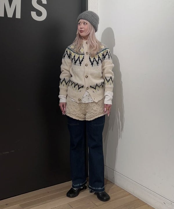 ando naoさんの「BEAMS WOMEN｜【別注】cableami / モヘヤ ワッチキャップ」を使ったコーディネート