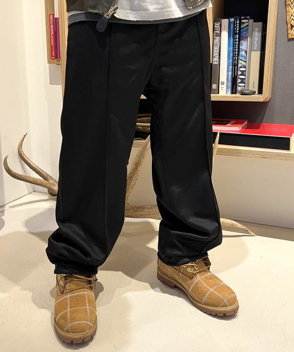 照田 拓史さんの「BEAMS WOMEN｜レイヤード ダメージ Tシャツ」を使ったコーディネート