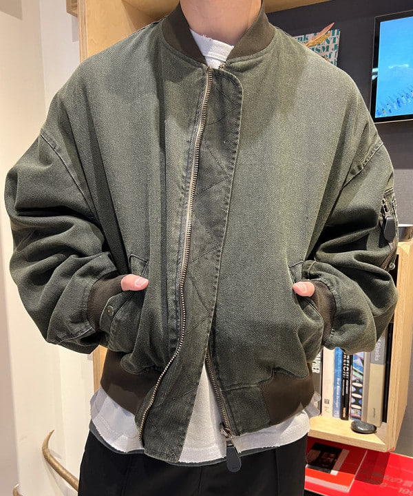 照田 拓史さんの「BEAMS WOMEN｜レイヤード ダメージ Tシャツ」を使ったコーディネート