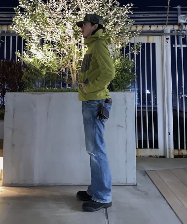 植木 竜也さんの「BEAMS WOMEN｜【EXCLUSIVE】ARC&rsquo;TERYX / Gamma MX Hoody M」を使ったコーディネート