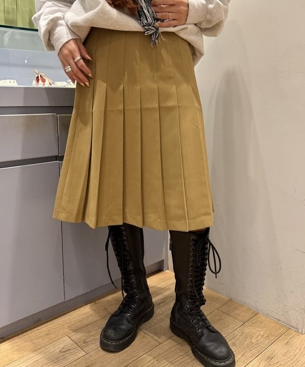 れいなさんの「BEAMS WOMEN｜【別注】FRED PERRY / Tennis Pleats Skirt」を使ったコーディネート