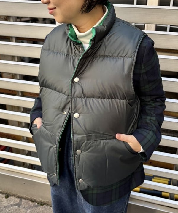 つぼさんの「BEAMS WOMEN｜リバーシブル ダウン ベスト」を使ったコーディネート