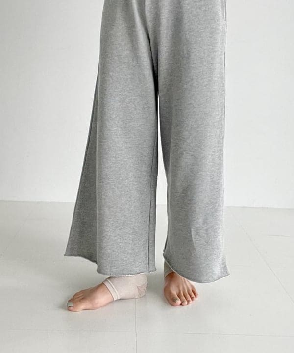 Pilgrim Surf+Supply ビームス 辻堂の若生 多絵子