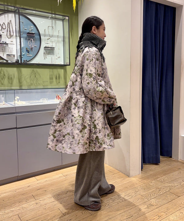 ちりこさんの「BEAMS WOMEN｜ベロア ワイド スウェット パンツ」を使ったコーディネート