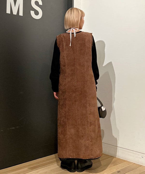 佐藤 亜美さんの「BEAMS WOMEN｜フリンジ フレア ワンピース」を使ったコーディネート