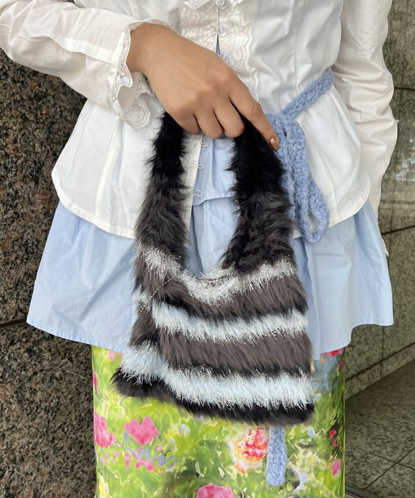 あさひさんの「BEAMS WOMEN｜フェイク スエード チョーカー」を使ったコーディネート