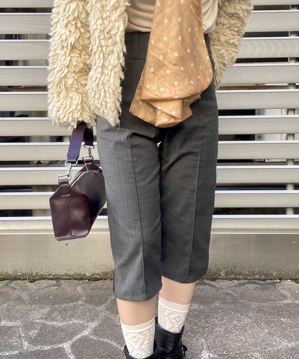 カタヤマ アヤさんの「BEAMS WOMEN｜ミックス ループ編み ニット ジャケット」を使ったコーディネート