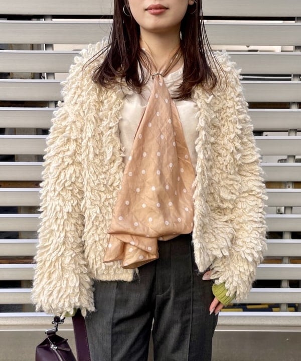 カタヤマ アヤさんの「BEAMS WOMEN｜ミックス ループ編み ニット ジャケット」を使ったコーディネート