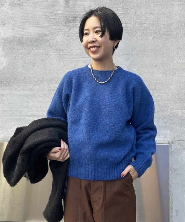 ミナミマリコさんの「BEAMS WOMEN｜【別注】Nor&rsquo;Easterly / シェットランド シャギー クルーネック 25FW」を使ったコーディネート