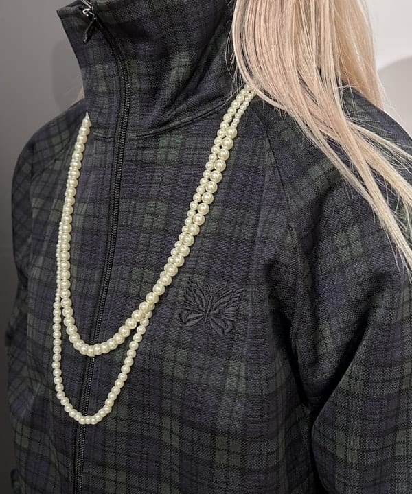 ando naoさんの「BEAMS WOMEN｜リブ フリル ギャザー ロングスリーブ」を使ったコーディネート