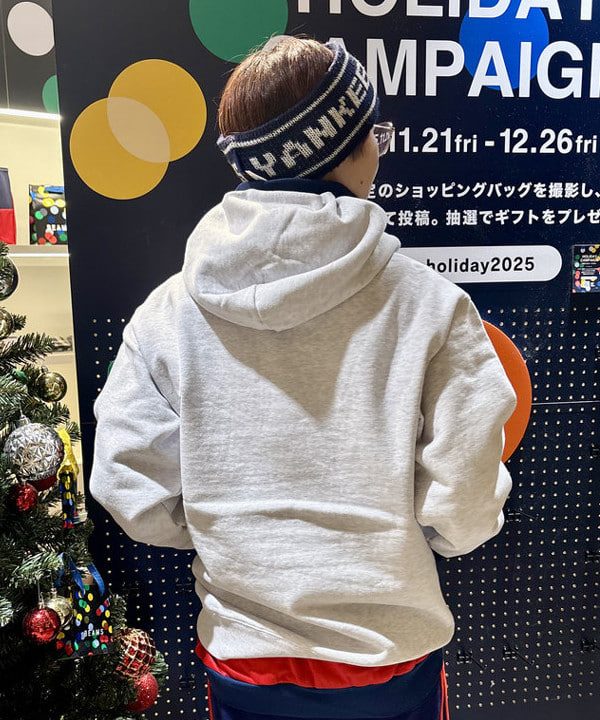 みりさんの「BEAMS ベーシック フーディ」を使ったコーディネート