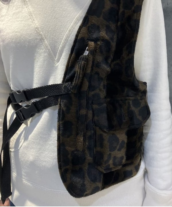 にしだてさんの「BEAMS WOMEN｜【別注】ENGINEERED GARMENTS / ワンショルダー ベスト」を使ったコーディネート