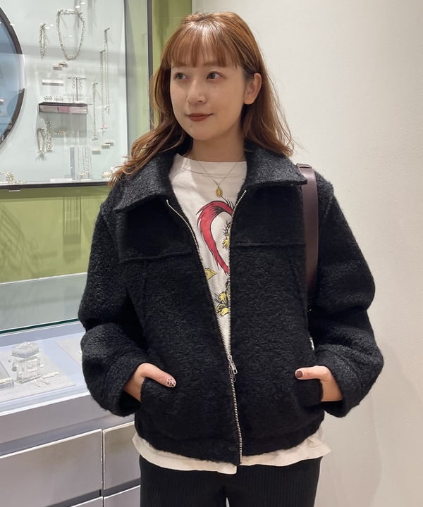大木さんの「BEAMS WOMEN｜ループ シャギー ジップ ブルゾン」を使ったコーディネート