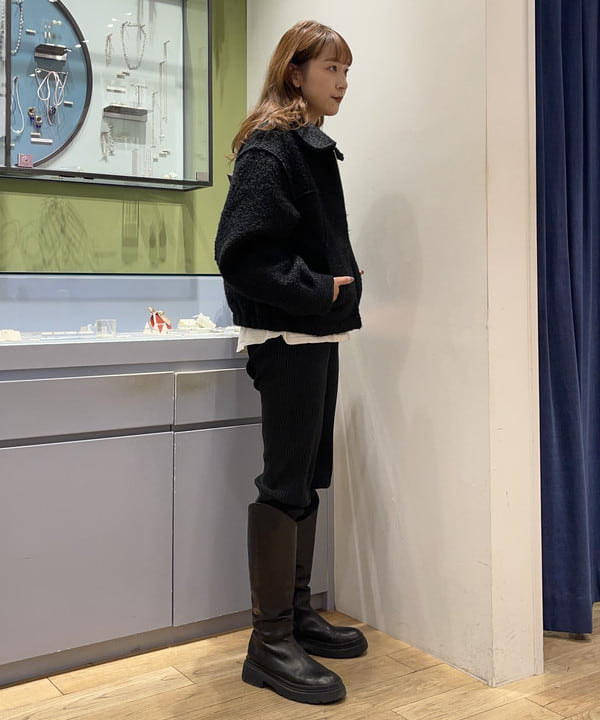 大木さんの「BEAMS WOMEN｜ループ シャギー ジップ ブルゾン」を使ったコーディネート