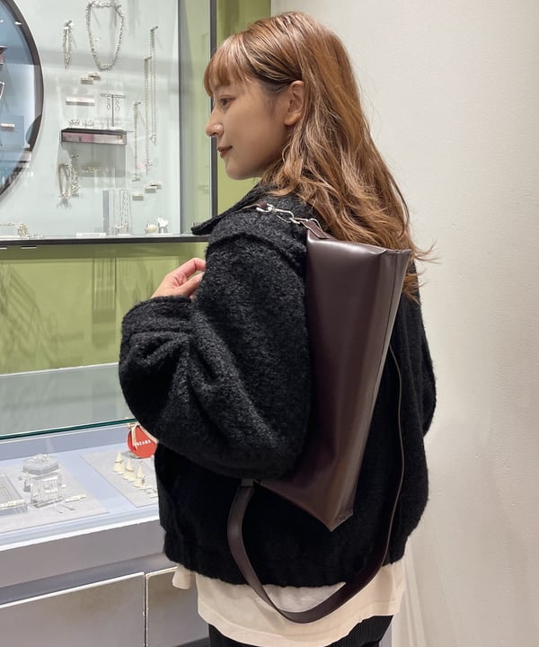 大木さんの「BEAMS WOMEN｜ループ シャギー ジップ ブルゾン」を使ったコーディネート