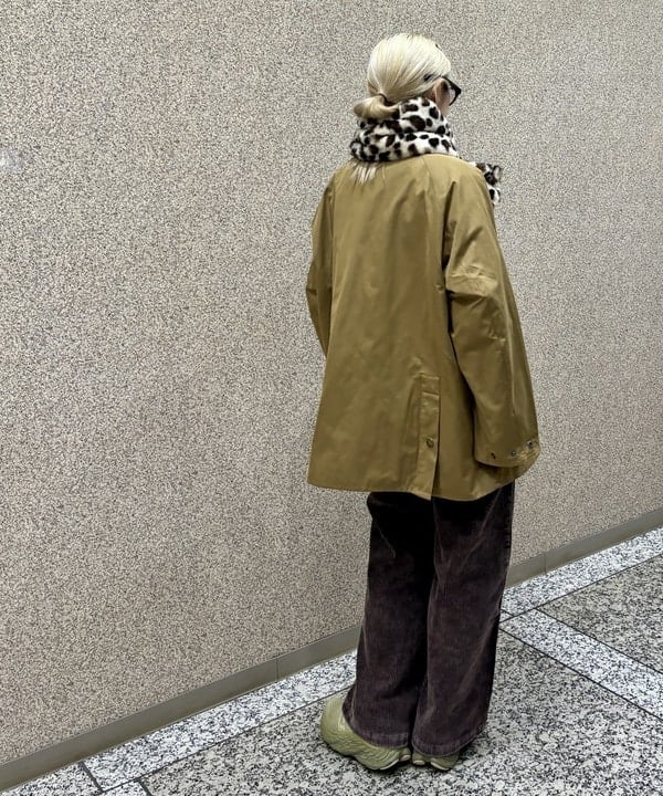 YABUさんの「BEAMS WOMEN｜【別注】Barbour / BEDALE ジャケット」を使ったコーディネート