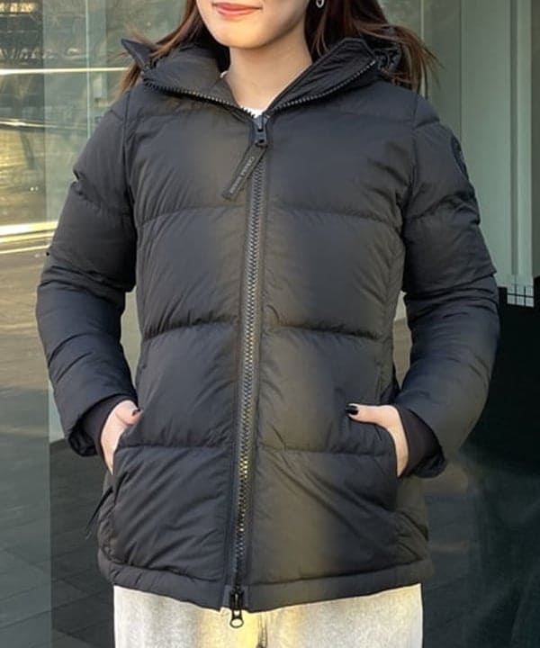 松本 佳菜子さんの「BEAMS WOMEN｜モールフェード ジップ カーディガン」を使ったコーディネート