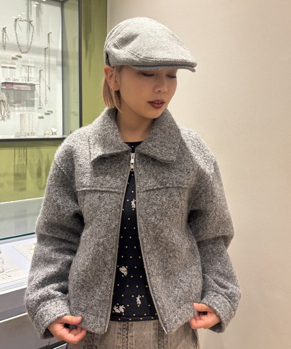 山本 里南さんの「BEAMS WOMEN｜無地 カラー ロング マフラー」を使ったコーディネート