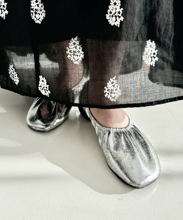 大川 美咲さんの「BEAMS WOMEN｜ne Quittez pas / ボイル フラワー ロングスリーブ ワンピース」を使ったコーディネート