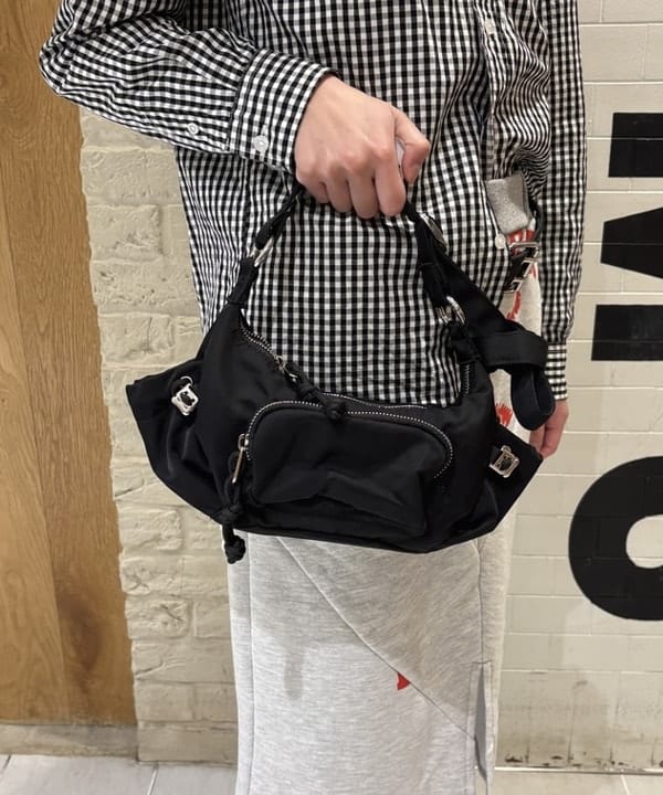 amaさんの「BEAMS WOMEN｜CONTROL FREAK / DOWNY ショルダーバッグ」を使ったコーディネート