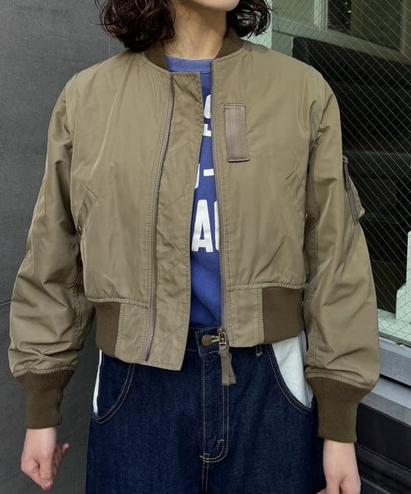 み　う　ちさんの「BEAMS WOMEN｜デタッチ スリーブ ミリタリー ブルゾン」を使ったコーディネート