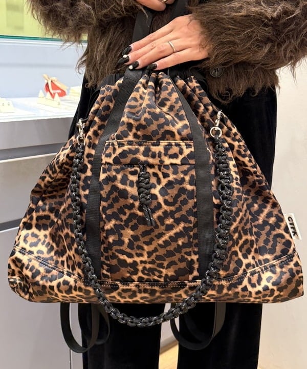 れいなさんの「BEAMS WOMEN｜RBS / ミックスシャギー クルーネック カーディガン」を使ったコーディネート