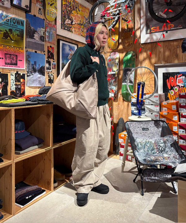 UK プラントスタンド 、バーリーツイストコラム　英国製 UK プラントスタンド 、バーリーツイストコラム 英国製 オークプラント