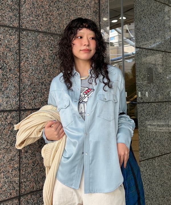 ばるたんさんの「BEAMS WOMEN｜タッセル リブ マフラー」を使ったコーディネート