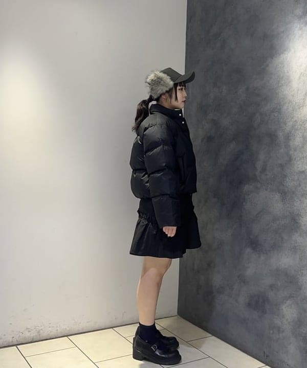 星野 真依さんの「BEAMS WOMEN｜Gymphlex / ダウン ショート ジャケット」を使ったコーディネート