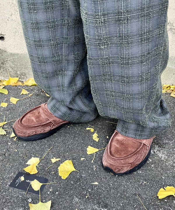 BAKU(東江 漠)さんの「BEAMS WOMEN｜ブークレ チェック イージーパンツ」を使ったコーディネート