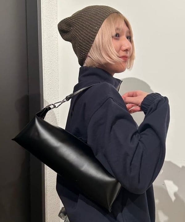 佐藤 亜美さんの「BEAMS WOMEN｜カーゴ ポケット タイト スカート」を使ったコーディネート