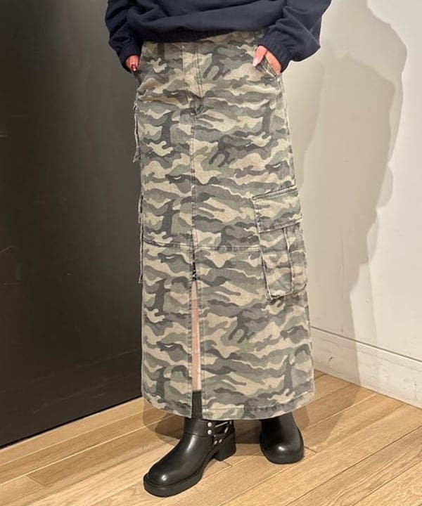 佐藤 亜美さんの「BEAMS WOMEN｜カーゴ ポケット タイト スカート」を使ったコーディネート